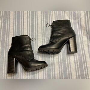 Simply Vera by Vera Wang “Grouse black,” heeled ankle boot.